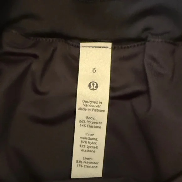 lululemon athletica Track That Black Camouflage Running Shorts 3”- NWT, Size 6 - Picture 3 of 3